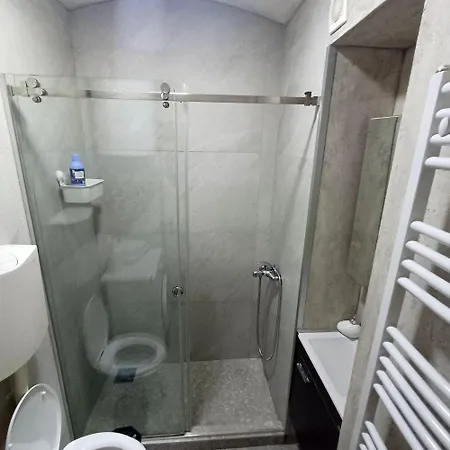 Lela ベオグラード